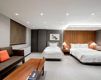 Oriens Hotel & Residences Myeongdong - Seoul - Bedroom