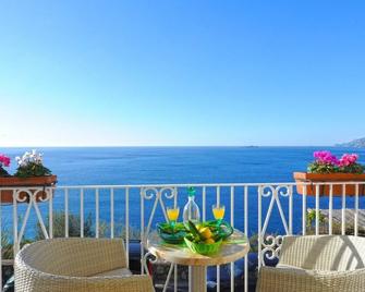 Green Charming House in Positano view of the sea - Positano