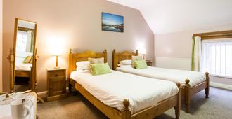 OYO Ladybower Inn - Hope Valley - Bedroom