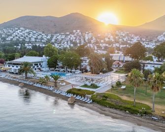 Club Blue White - Turgutreis