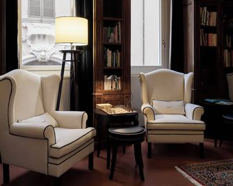 Santa Maria Foris - Ravenna - Oleskelutila