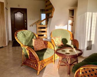 Charming holiday home in Wolin with terrace - Wolin - Pokój dzienny