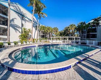Chic Captiva Villa Residence with Great Amenities - Captiva - Piscina