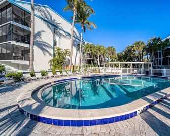 Chic Captiva Villa Residence with Great Amenities - Captiva - Piscina
