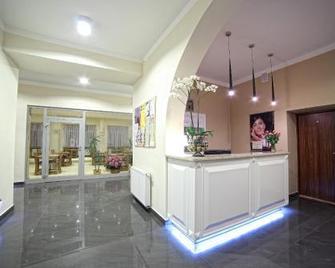 Parkowy Dworek - Rabka-Zdrój - Front desk