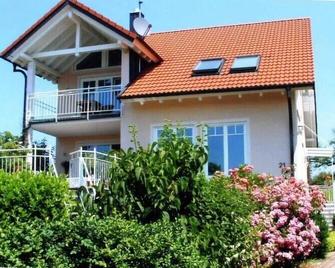 2-Zimmer Ferienwohnung, 36qm, 1 Schlafzimmer, max. 2 Personen - Uhldingen-Mühlhofen - Gebäude