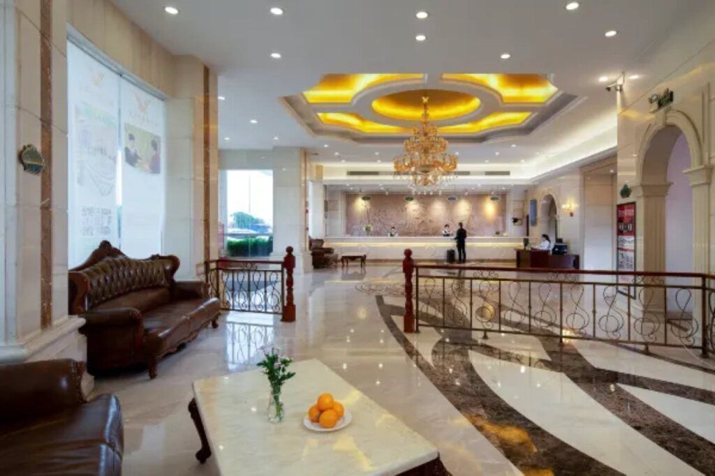 Vienna Hotel Huizhou Zhongxin - Huizhou - Lobby