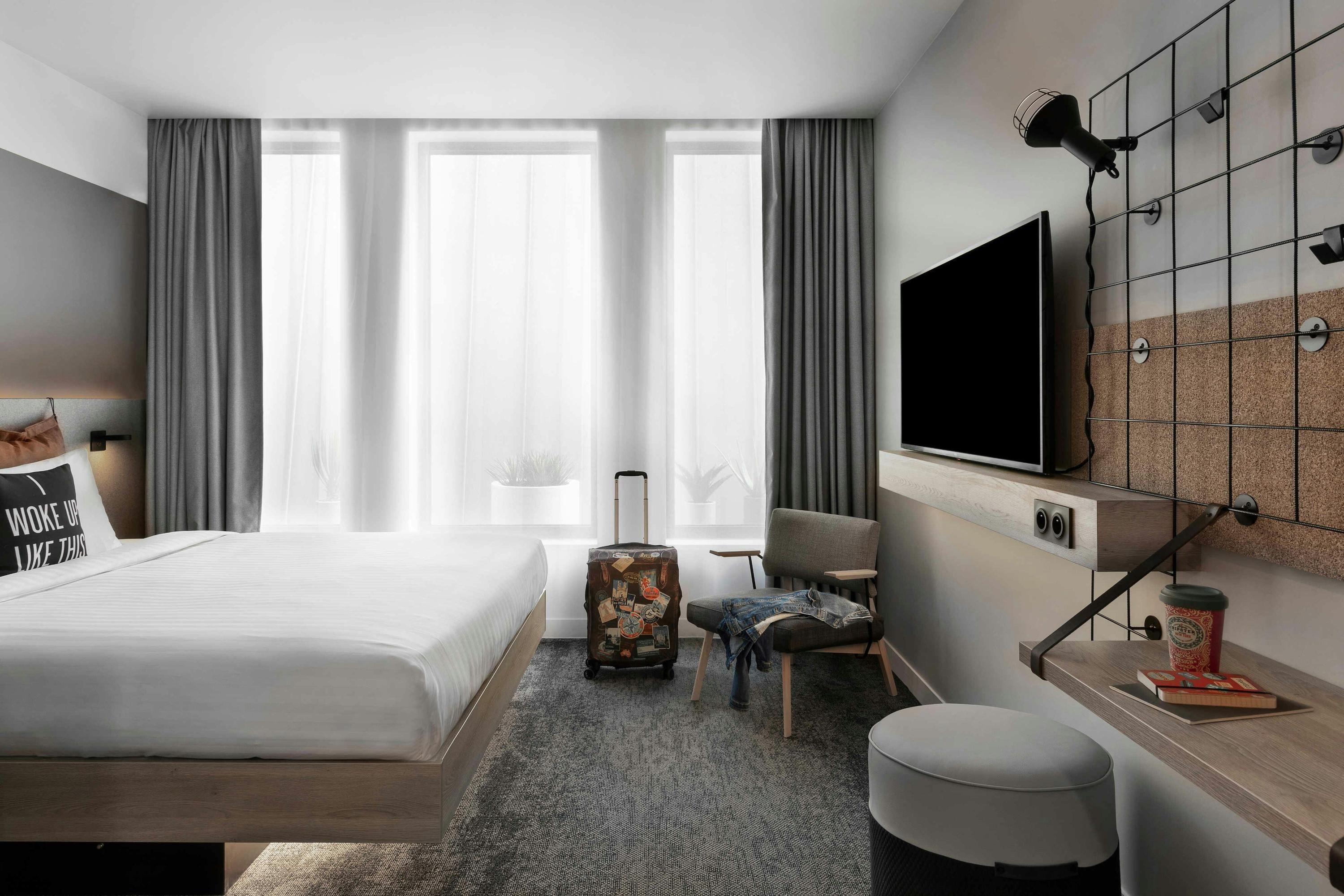 Moxy Lyon Airport