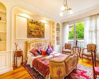 GuestReady - Séjour de Charme à Neuilly - Neuilly-sur-Seine - Bedroom