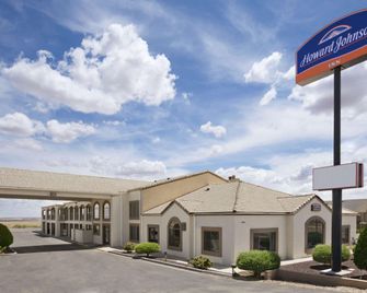 Howard Johnson by Wyndham Holbrook - Holbrook - Building
