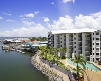 Mantra Hervey Bay - Urangan - Building