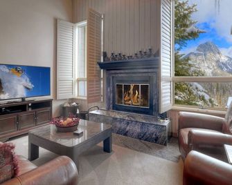 Cascade Village 35 - Durango - Living room