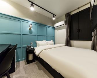 Raha - Seoul - Bedroom