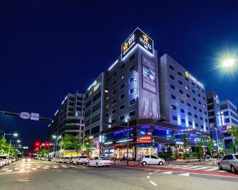 Guwol Hotel - Incheon - Building