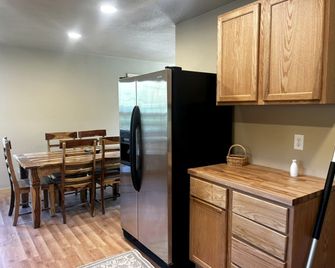 Days End Campground and RV Park - Sturgis - Dining room