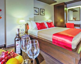 Ritz Astor Hotel - Manila - Bedroom