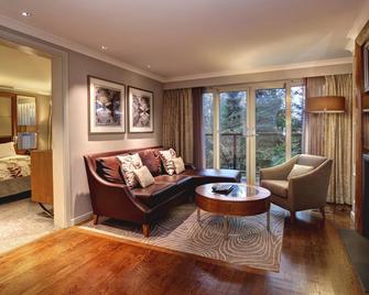 Hilton Grand Vacations Club Craigendarroch Suites Scotland - Ballater - Living room