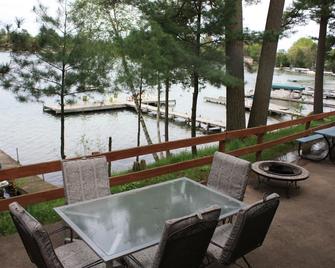 Cottage Chic on Waupaca's Chain O'Lakes #3 - Waupaca - Balcony