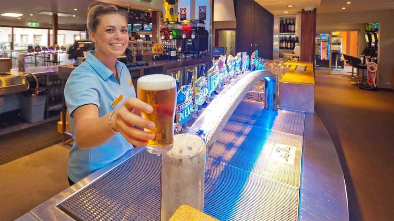 Hoey Moey Backpackers