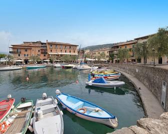 Lake apartment Achilla 2 - Torri Del Benaco - Pool