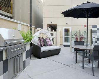SpringHill Suites by Marriott San Jose Airport - San Jose - Patio