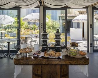 Hotel Priori Secret Garden - Perugia - Buffet