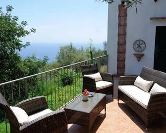 Holiday House Le Palme - Amalfi - Βεράντα