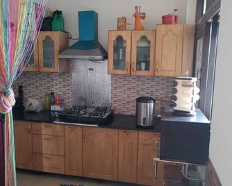 3 bhk Lavish flat with peaceful environment - Kharar - Kitchen