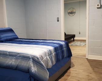 Quiet convenience - Macon - Bedroom