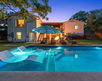 ✫hip Haven - Huge Pool 1 Mi From Soco & Downtown✫ - Austin - Piscina