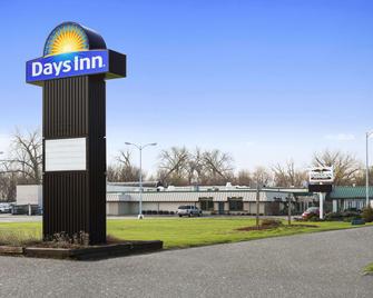 Days Inn by Wyndham Rock Falls - Rock Falls - Building