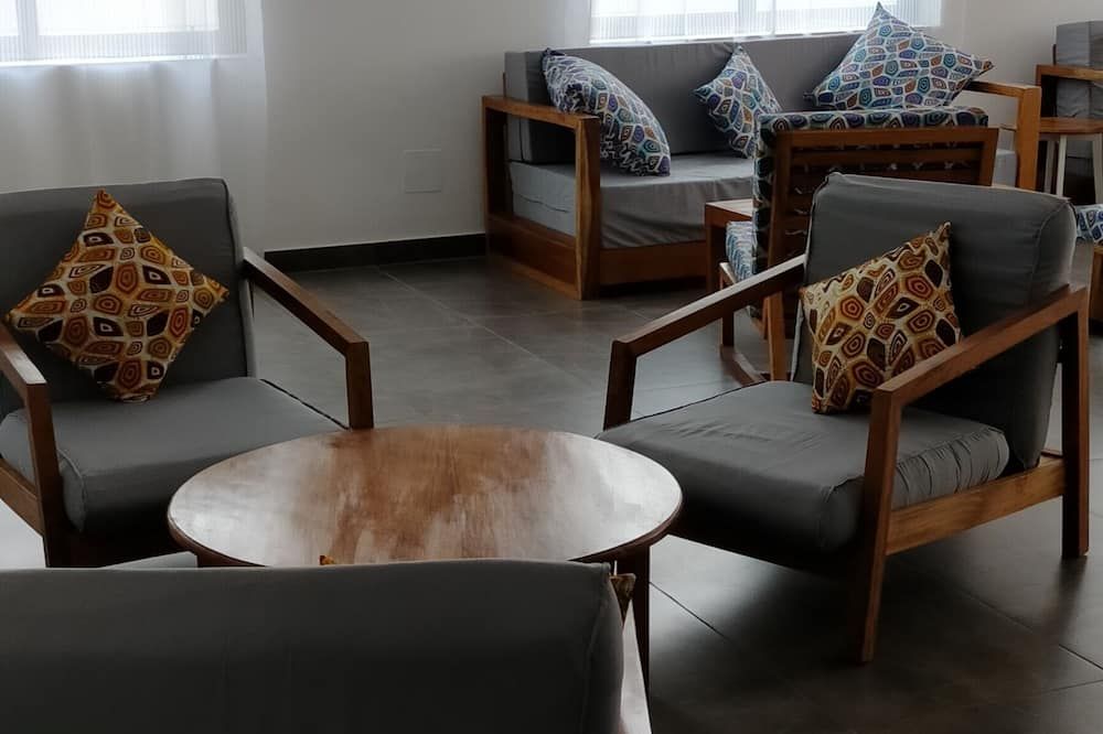 ماربيلا هوتل - لومي - غرفة معيشة