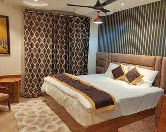 Hotel Joylife- Chottu Ram Chowk Rohtak Haryana - Rohtak - Bedroom