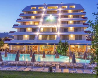 Hotel Montemar Maritim - Santa Susanna - Toà nhà