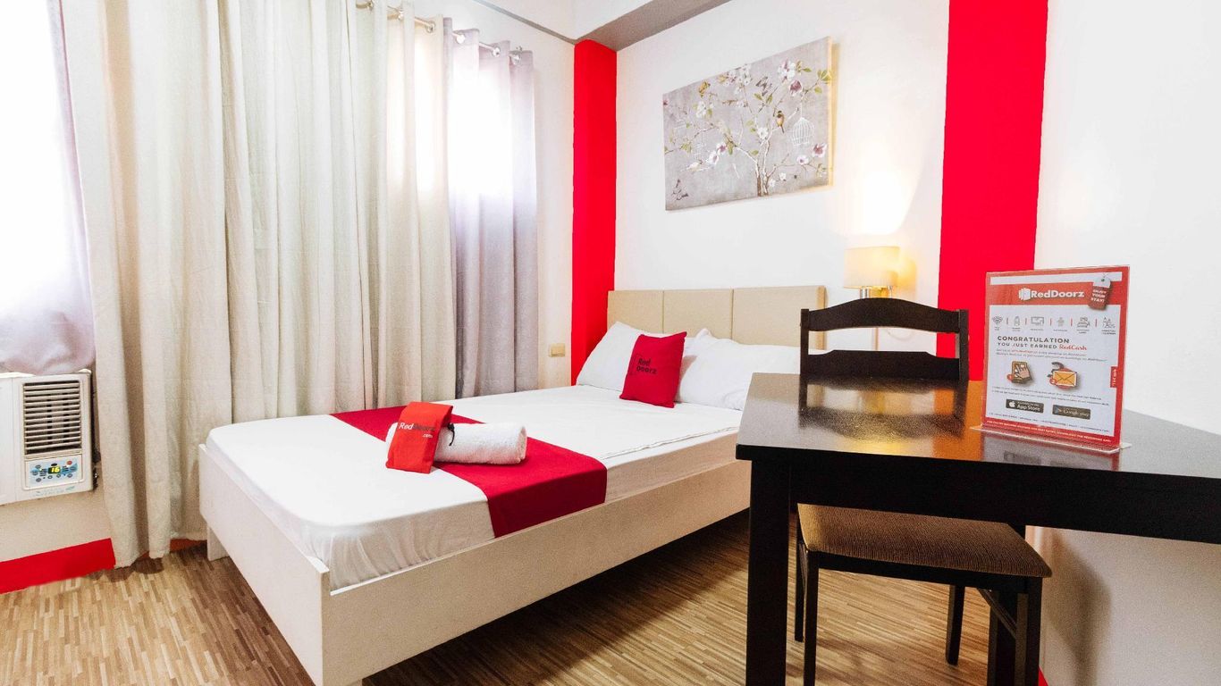 RedDoorz Near Quirino Station Manila