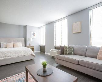 Landing at Three Rivers - Studio in Central Fort Wayne - Fort Wayne - Bedroom