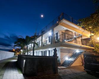 Pnb Beach Resort - North Kuta - Edificio