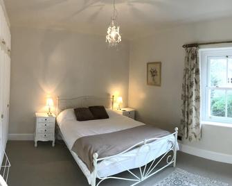 Bakewell One Bedroom Cottage In A Peaceful Location With Parking Space. - Bakewell - Bedroom