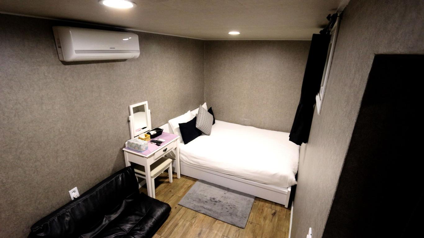 Just4u Guesthouse