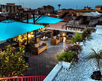 Manzoni 46 - Ospitalità siciliana - Milazzo - Pool