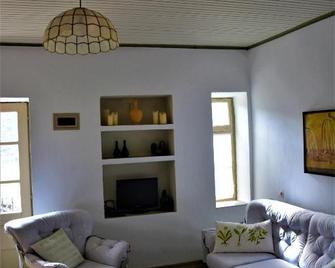 Casa di Cardellino - Psarades - Living room