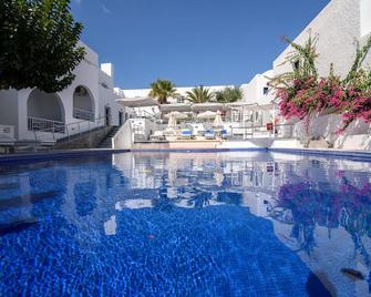 Rk Beach Hotel - Thera - Pool