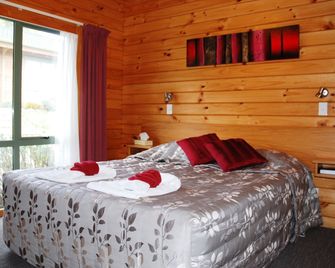 The Chalets Motel - האנמר ספרינגס - חדר שינה