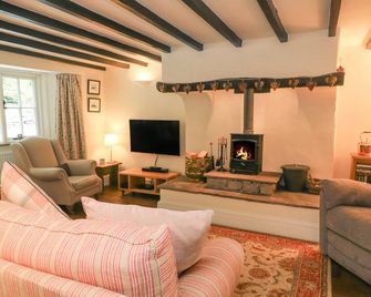 2 Storrs Cottages - Carnforth - Living room