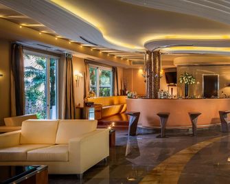 Hotel Kristal Palace - Tonelli Hotels - Adult Friendly - Riva del Garda - Lounge
