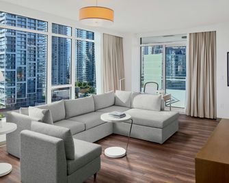 Element Vancouver Metrotown - Burnaby - Living room