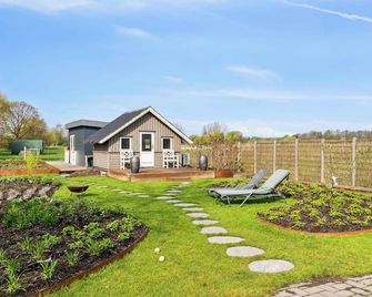 Sea And Meadow Views Space And Calm - 뉘보르그 - 파티오