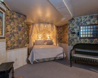 Kingsley House Bed & Breakfast - Full Home - Fennville - Habitación