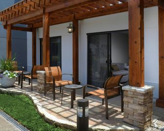 達拉斯達拉斯沃爾斯堡機場北/歐文萬怡酒店 - 厄文 - 歐文 - 天井