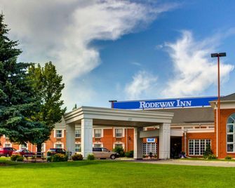 Rodeway Inn - Grand Forks - Edificio
